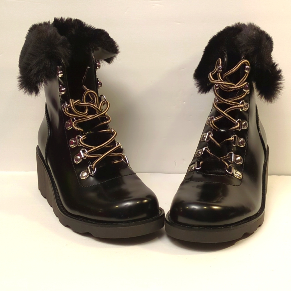 Women's INC Boots Size 8 1/2 (NWOT)